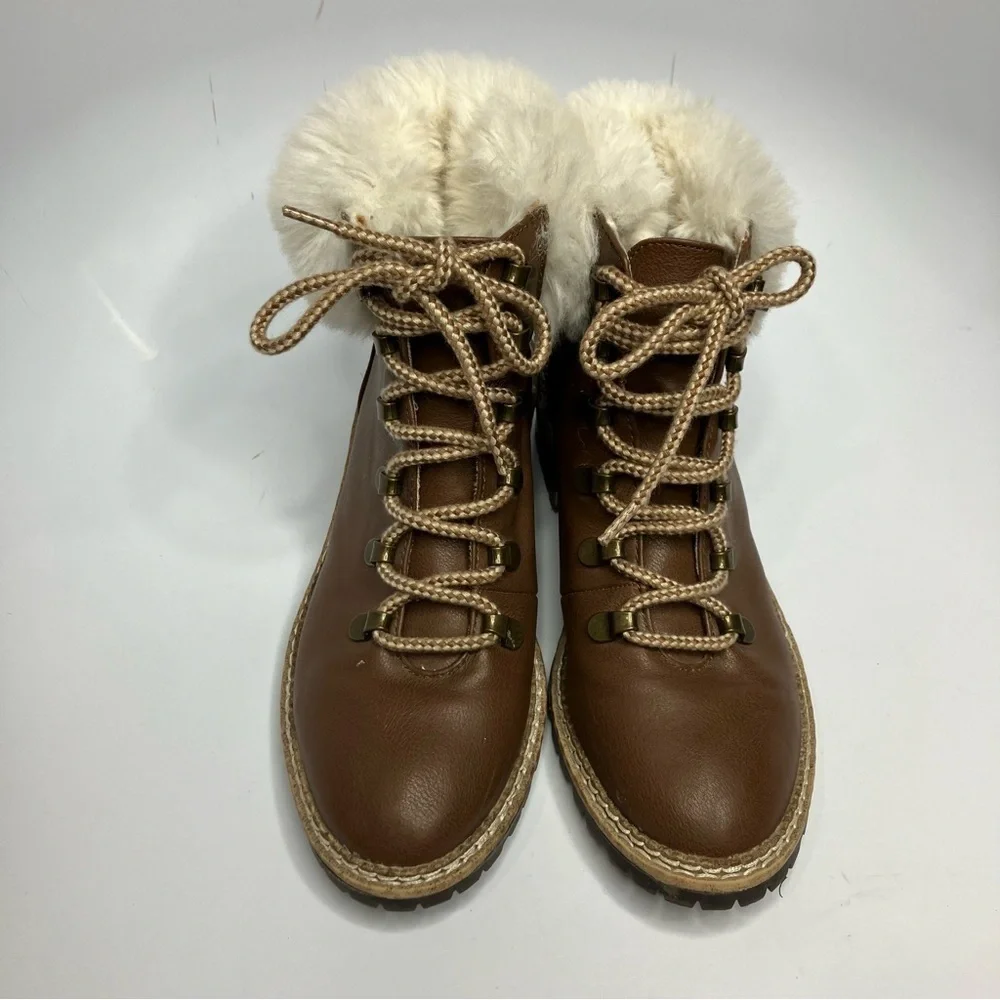 Express‎ faux leather lace up boots size 7
